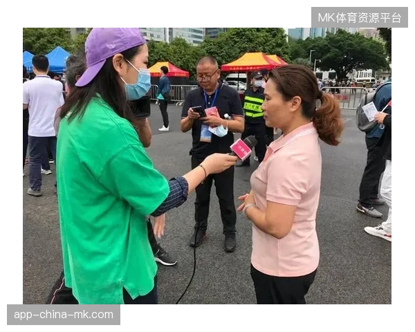 多机位同步转播如何精准切入并支撑现场AED急救系统的响应链路